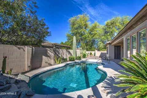 Exterior - 2762 E Parkview Dr, Gilbert, AZ 85295 photo 7 of 13