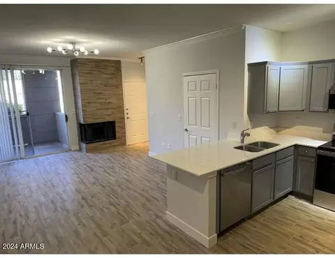7009 E Acoma Dr #1027, Scottsdale, AZ 85254