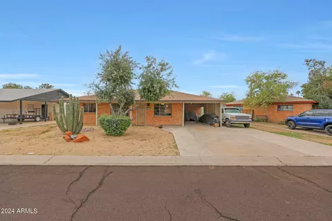 5031 W Gardenia Ave, Glendale, AZ 85301