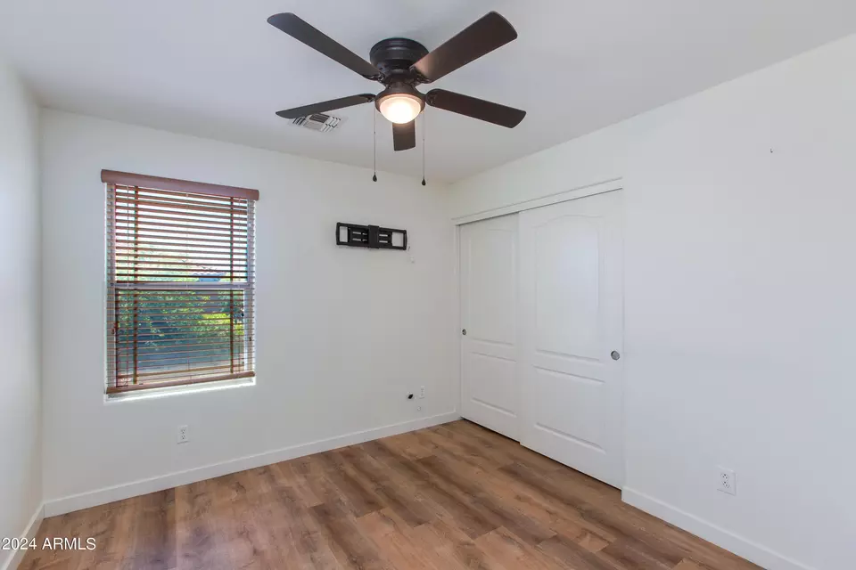 Bedroom - 1526 N 81st Ln, Phoenix, AZ 85043 photo 1 of 6