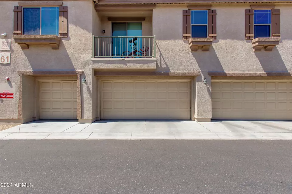 Exterior - 1526 N 81st Ln, Phoenix, AZ 85043 photo 9 of 10