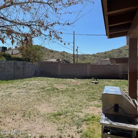 7633 S 40th St, Phoenix, AZ 85042