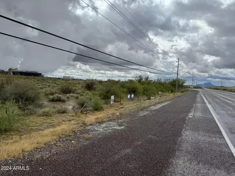 351 W Nn W Salome Hwy #-/-/-, Tonopah, AZ 85354