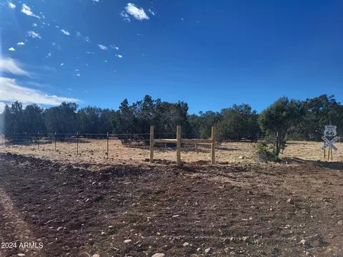 View/Area - 1009 Wolf Run, Williams, AZ 86046 photo 6 of 7