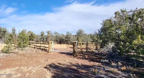 View/Area - 1009 Wolf Run, Williams, AZ 86046 photo 4 of 7