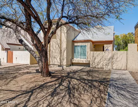 2222 W Monona Dr, Phoenix, AZ 85027