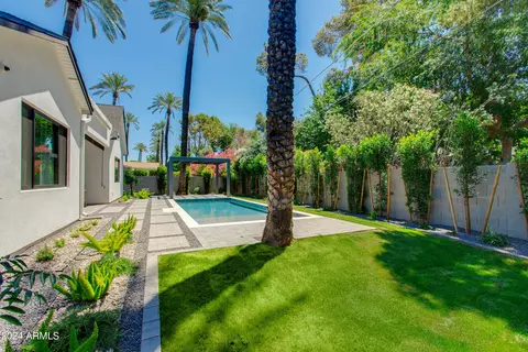 Exterior - 4609 E Catalina Dr, Phoenix, AZ 85018 photo 4 of 17