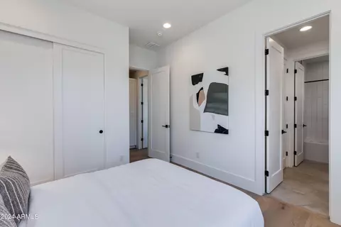 Bedroom - 4609 E Catalina Dr, Phoenix, AZ 85018 photo 9 of 11