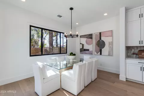 Dining - 4609 E Catalina Dr, Phoenix, AZ 85018 photo 1 of 2