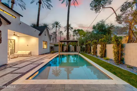 Exterior - 4609 E Catalina Dr, Phoenix, AZ 85018 photo 8 of 17
