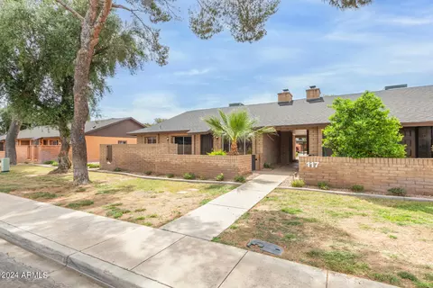 117 W Concorda Dr #104, Tempe, AZ 85282