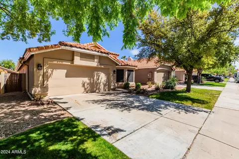 Exterior - 6606 E Saddleback St, Mesa, AZ 85215 photo 1 of 17
