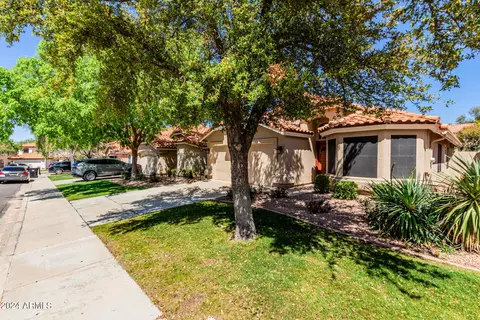 Exterior - 6606 E Saddleback St, Mesa, AZ 85215 photo 4 of 17