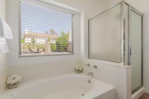 Bath - 6606 E Saddleback St, Mesa, AZ 85215 photo 2 of 3