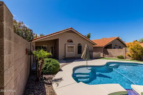 Exterior - 6606 E Saddleback St, Mesa, AZ 85215 photo 15 of 17