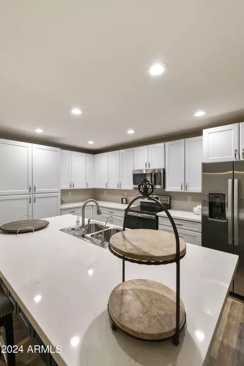 Kitchen - 1736 El Parque Dr, Tempe, AZ 85282 photo 5 of 7