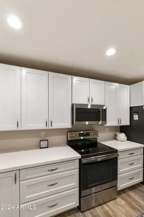 Kitchen - 1736 El Parque Dr, Tempe, AZ 85282 photo 6 of 7