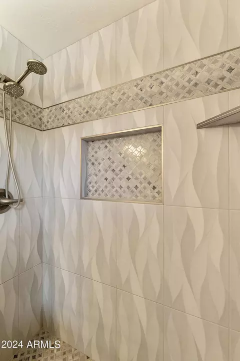 Bath - 1736 El Parque Dr, Tempe, AZ 85282 photo 2 of 4