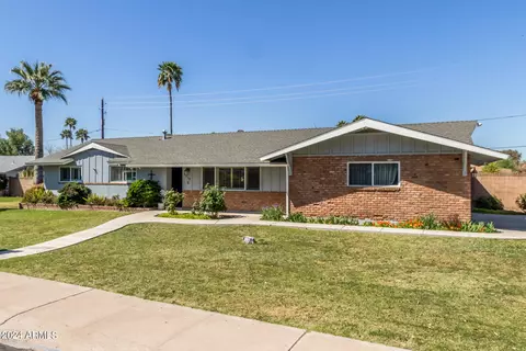 Exterior - 8618 N 15th Dr, Phoenix, AZ 85021 photo 14 of 15