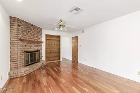 Living - 8618 N 15th Dr, Phoenix, AZ 85021 photo 1 of 3