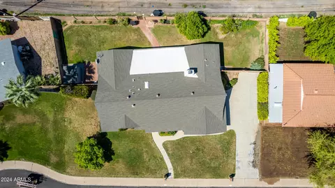 View/Area - 8618 N 15th Dr, Phoenix, AZ 85021 photo 3 of 12