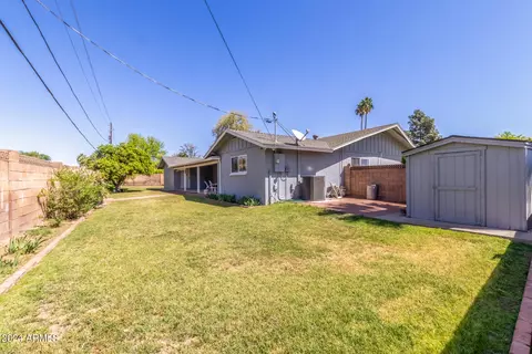 Exterior - 8618 N 15th Dr, Phoenix, AZ 85021 photo 8 of 15