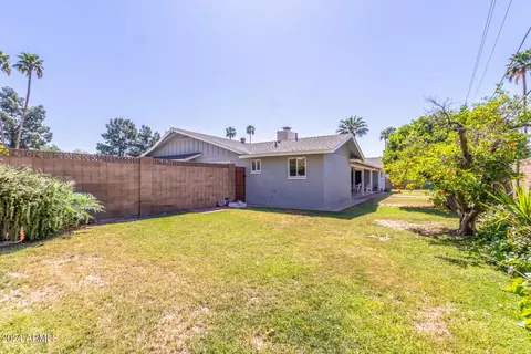 Exterior - 8618 N 15th Dr, Phoenix, AZ 85021 photo 4 of 15