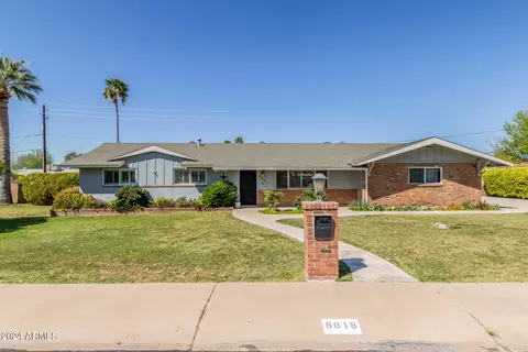 Exterior - 8618 N 15th Dr, Phoenix, AZ 85021 photo 1 of 15