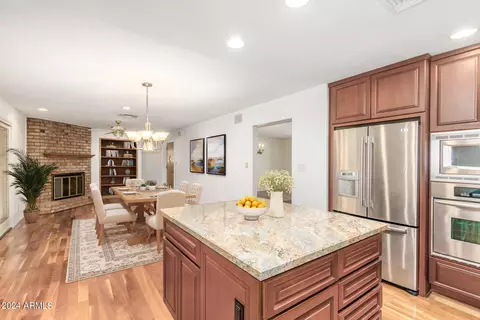 Kitchen - 8618 N 15th Dr, Phoenix, AZ 85021 photo 1 of 5
