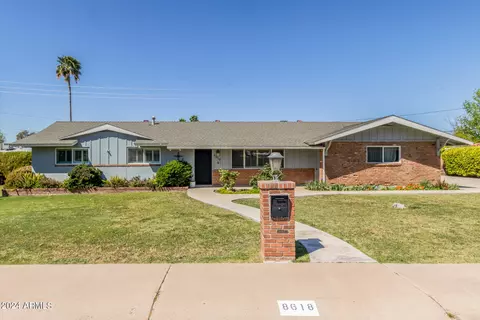 Exterior - 8618 N 15th Dr, Phoenix, AZ 85021 photo 11 of 15