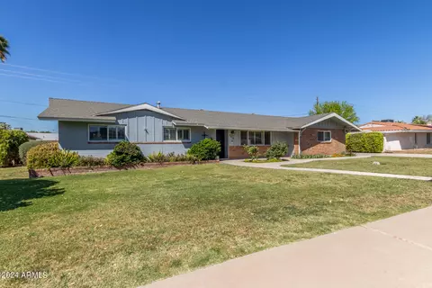 Exterior - 8618 N 15th Dr, Phoenix, AZ 85021 photo 12 of 15
