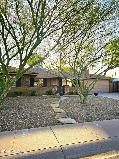 5925 S Dorsey Ln, Tempe, AZ 85283
