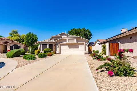 6512 W Adobe Dr, Glendale, AZ 85308