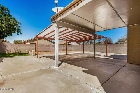 Exterior - 690 S Concord St, Gilbert, AZ 85296 photo 7 of 8