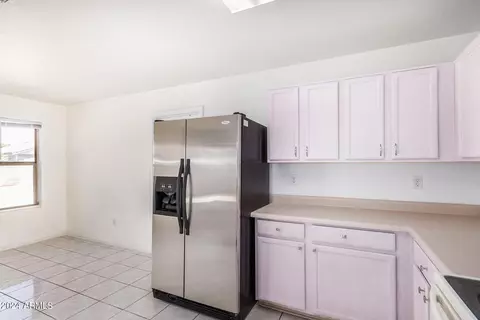 Kitchen - 690 S Concord St, Gilbert, AZ 85296 photo 3 of 3