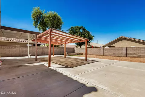 Exterior - 690 S Concord St, Gilbert, AZ 85296 photo 8 of 8