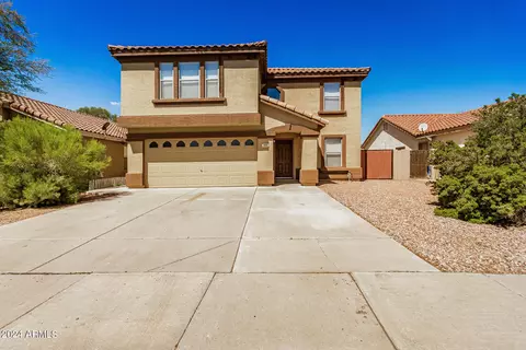 Exterior - 690 S Concord St, Gilbert, AZ 85296 photo 3 of 8