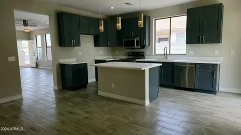 8917 N 65th Dr, Glendale, AZ 85302 photo 7