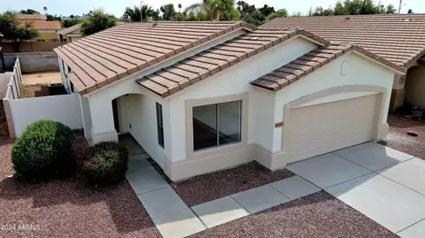8917 N 65th Dr, Glendale, AZ 85302 photo 2