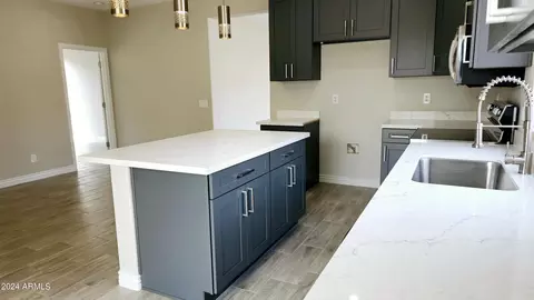 8917 N 65th Dr, Glendale, AZ 85302 photo 10