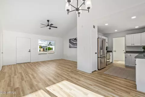 19414 N 8th St, Phoenix, AZ 85024