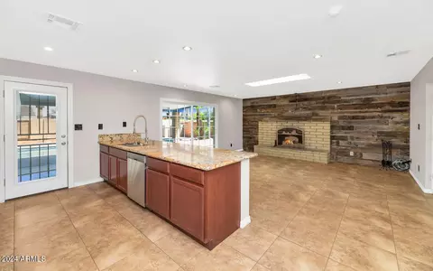 3322 W Gary Rd, Phoenix, AZ 85029 photo 10