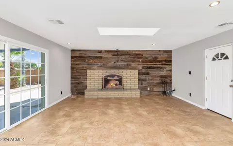 3322 W Gary Rd, Phoenix, AZ 85029 photo 9