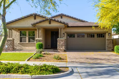 20556 W Park Meadows Dr, Buckeye, AZ 85396