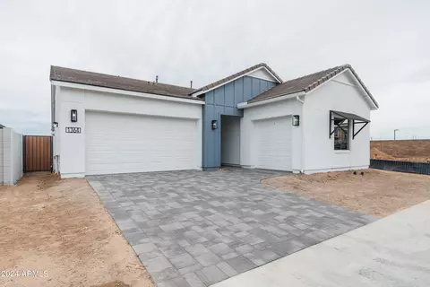 1364 E Penedes Ct, Gilbert, AZ 85298
