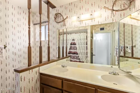 Bath - 3024 E Dover St, Mesa, AZ 85213 photo 2 of 3
