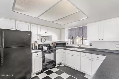 Kitchen - 3024 E Dover St, Mesa, AZ 85213 photo 2 of 4