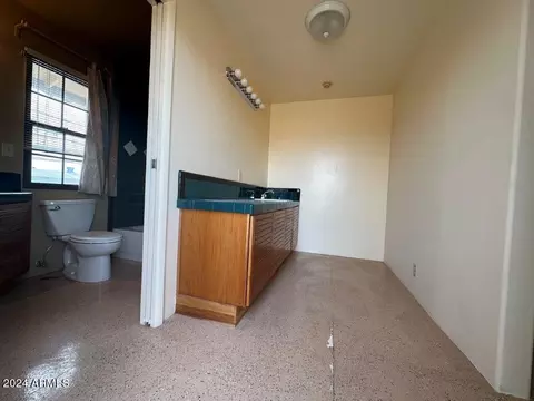 2541 E Adams St, Phoenix, AZ 85034 photo 12