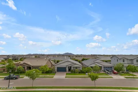 View/Area - 3419 E Austin Dr, Gilbert, AZ 85296 photo 4 of 13