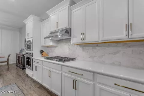 Kitchen - 3419 E Austin Dr, Gilbert, AZ 85296 photo 4 of 6